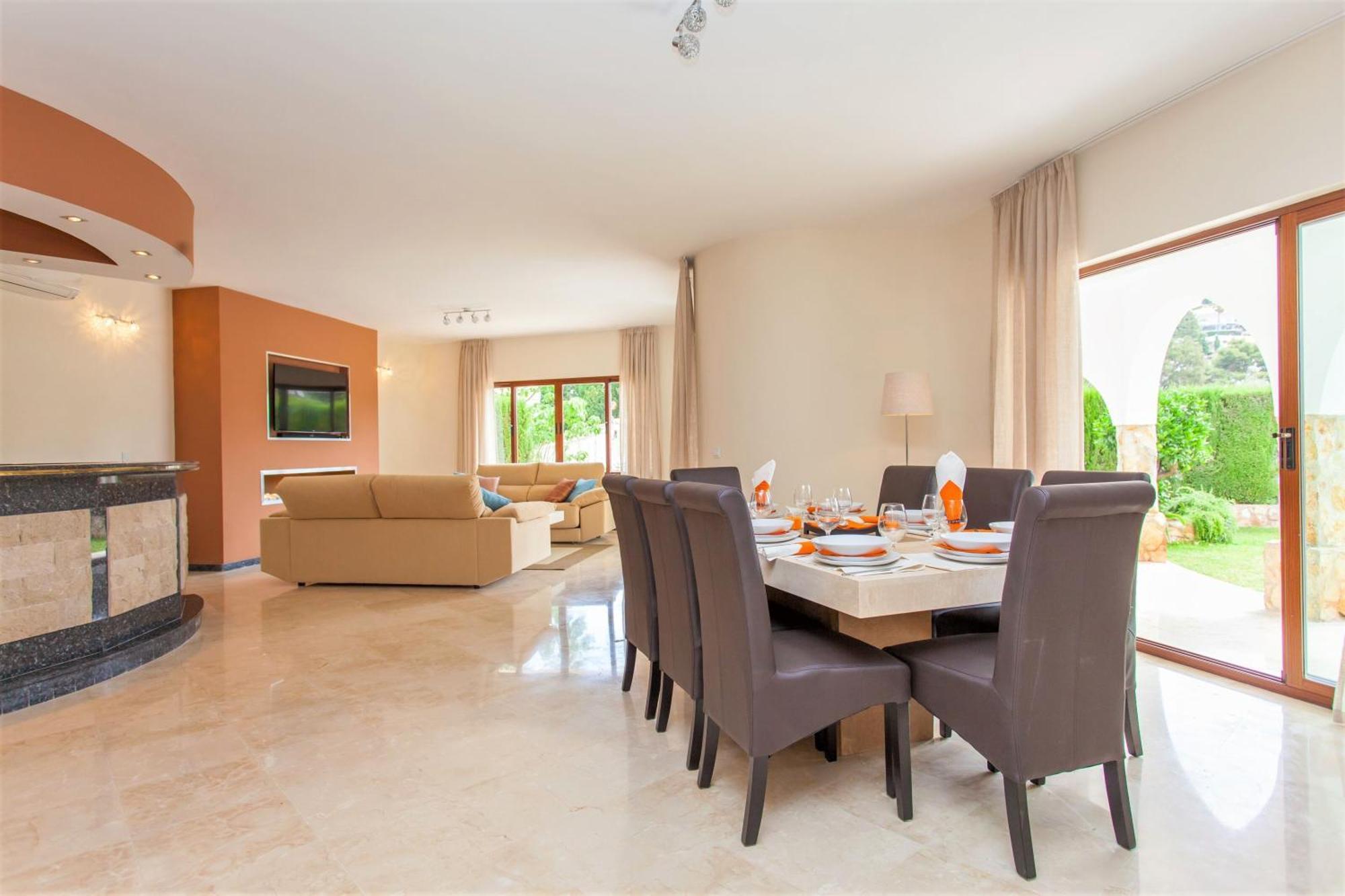 Summer Offers! Fabulous Luxury Villa Near The Beach Sleeps 8 贝纳尔马德纳 外观 照片