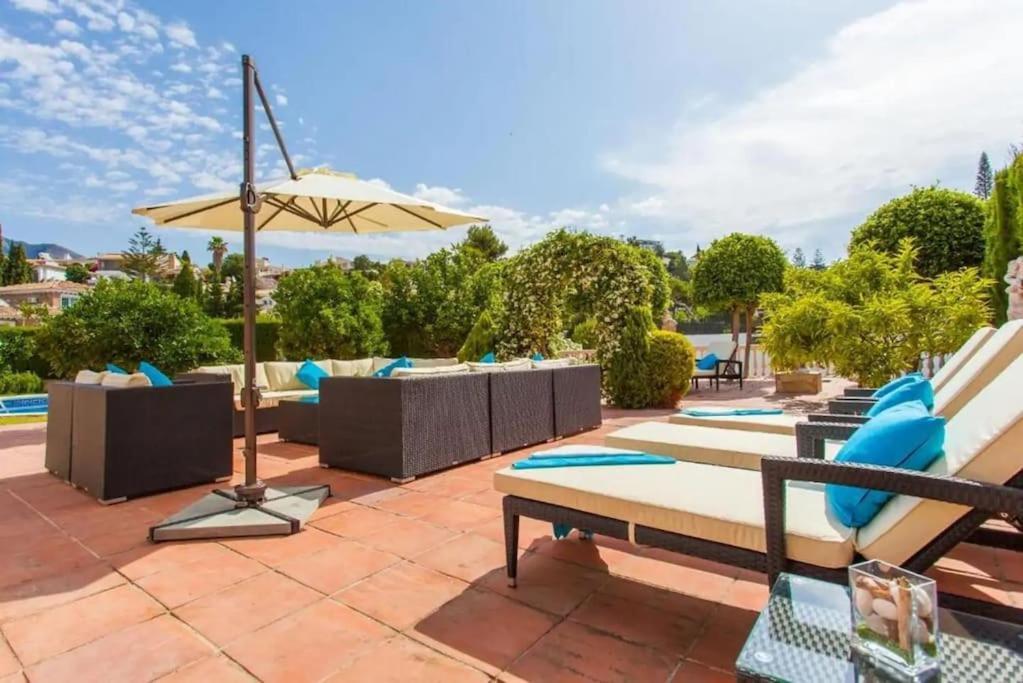 Summer Offers! Fabulous Luxury Villa Near The Beach Sleeps 8 贝纳尔马德纳 外观 照片